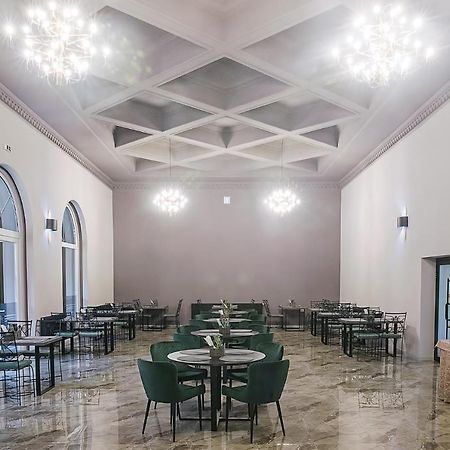Corvin House Hotel Хунедоара Екстериор снимка