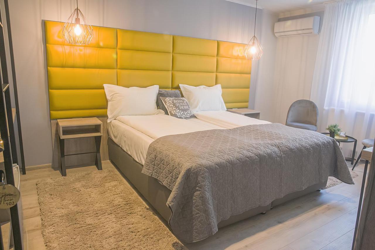 Corvin House Hotel Хунедоара Екстериор снимка