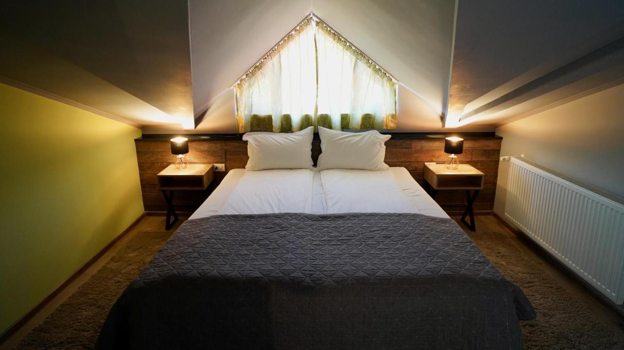 Corvin House Hotel Хунедоара Екстериор снимка