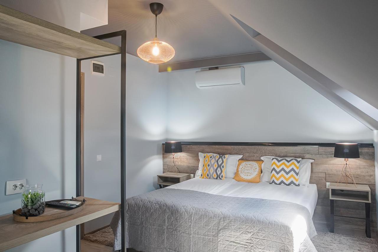 Corvin House Hotel Хунедоара Екстериор снимка