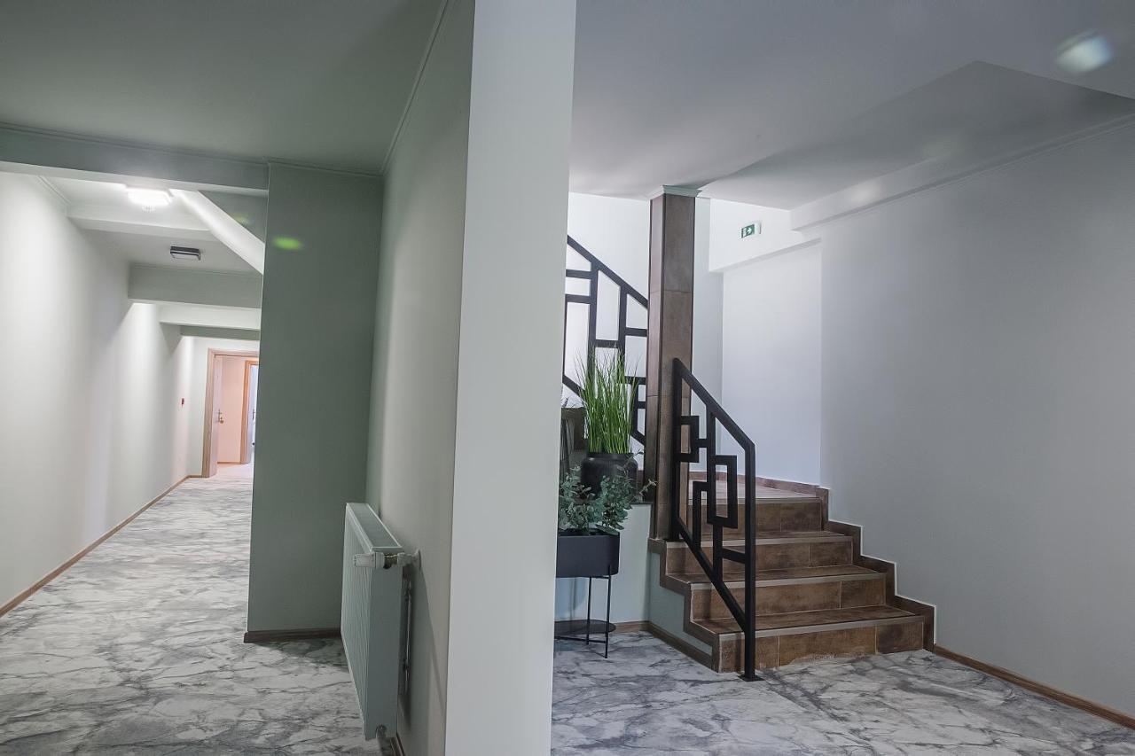 Corvin House Hotel Хунедоара Екстериор снимка