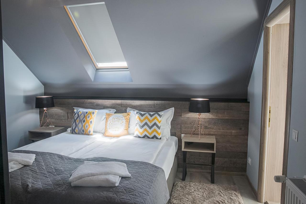 Corvin House Hotel Хунедоара Екстериор снимка