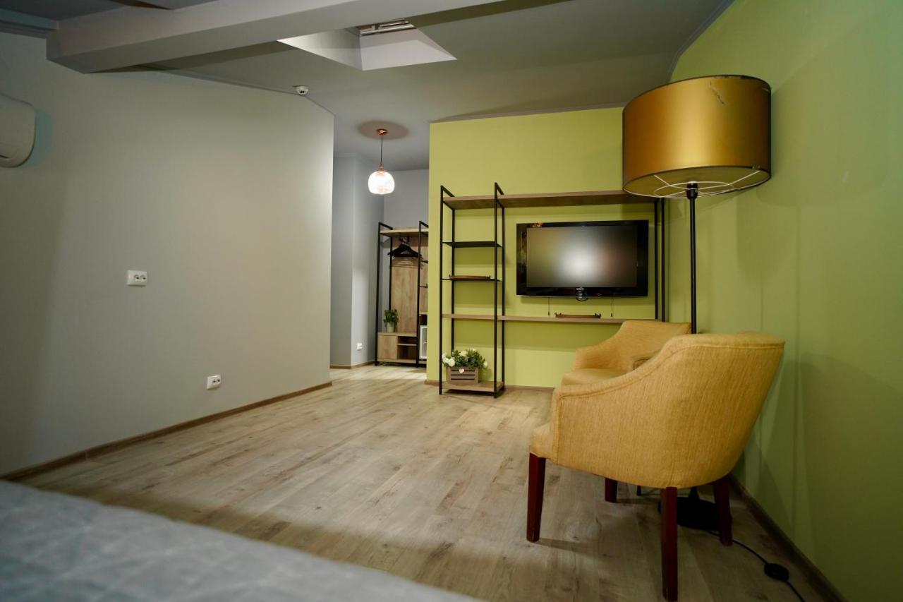 Corvin House Hotel Хунедоара Екстериор снимка