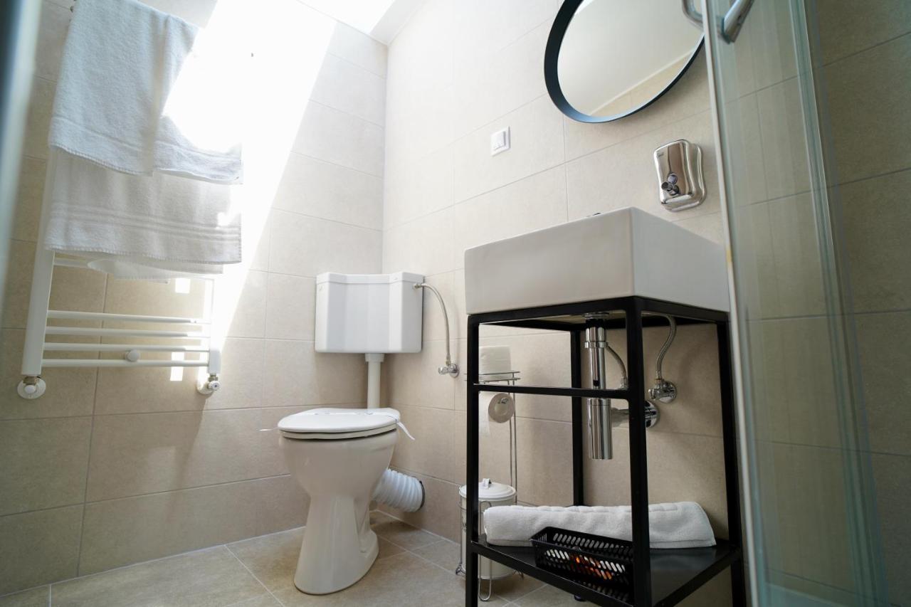 Corvin House Hotel Хунедоара Екстериор снимка