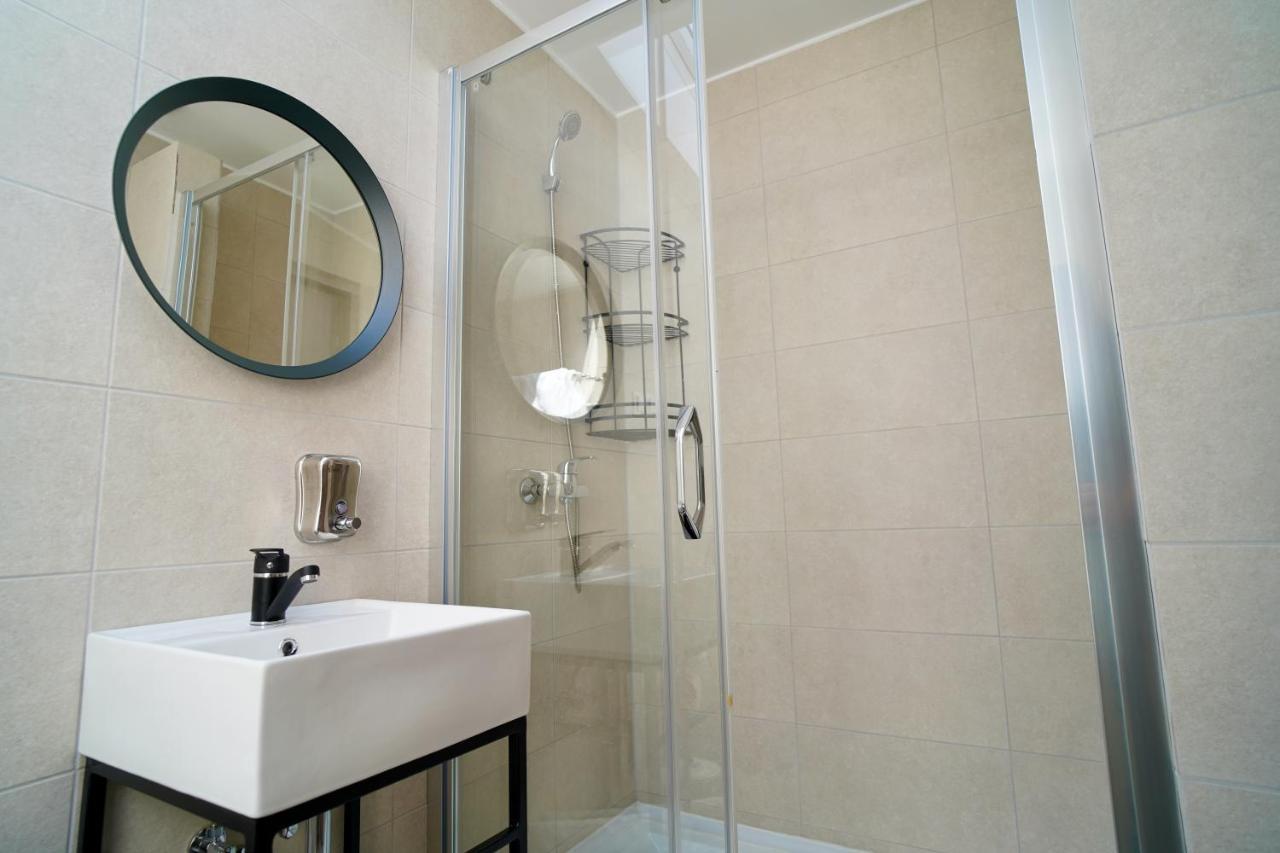 Corvin House Hotel Хунедоара Екстериор снимка