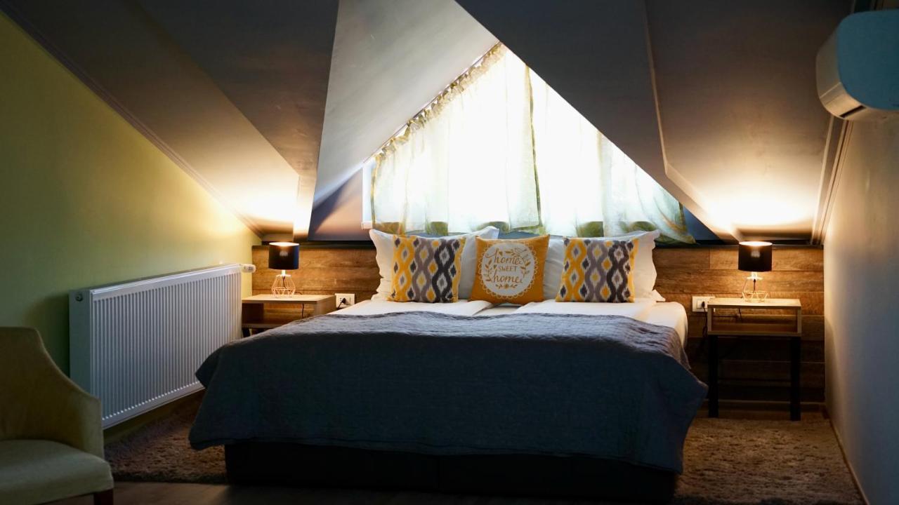 Corvin House Hotel Хунедоара Екстериор снимка
