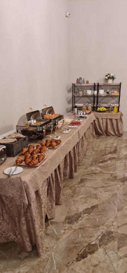 Corvin House Hotel Хунедоара Екстериор снимка